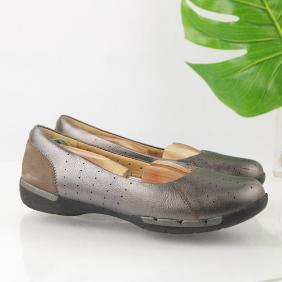 Clarks Womens Un Hearth Loafer Size 9 Pewter Metallic Slip On Ballet Flat Shoes - Picture 1 of 12